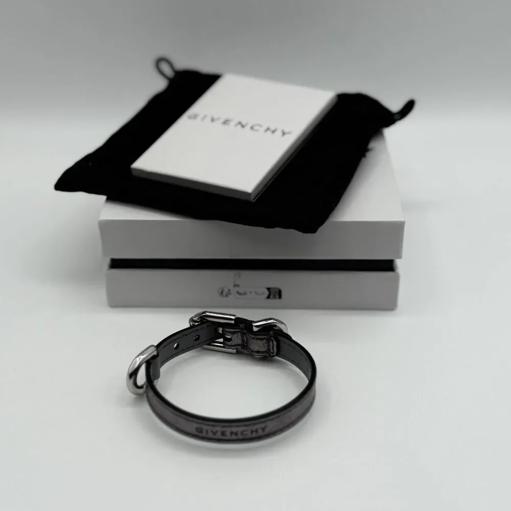 Women’s Givenchy Leather Bracelet Voyou Silvery Grey. Never Worn! Box Included!